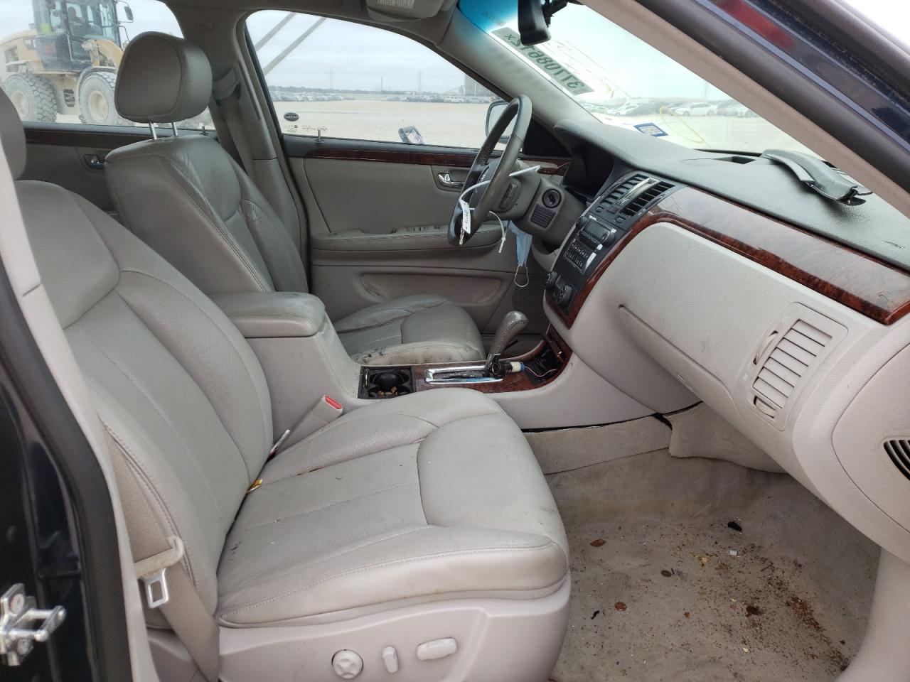 Photo 5 from auction – 2006 CADILLAC DTS with VIN 1G6KD57Y26U154185