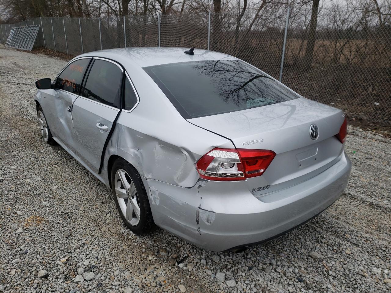 Photo 3 from auction – 2015 VOLKSWAGEN PASSAT S with VIN 1VWAS7A37FC114193
