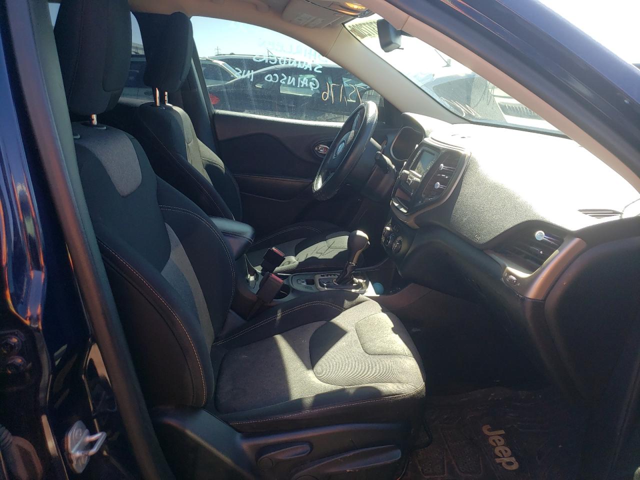 Photo 5 from auction – 2015 JEEP CHEROKEE S with VIN 1C4PJLAB7FW539198
