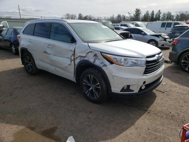 TOYOTA HIGHLANDER 2016 with VIN 5TDJKRFHXGS353837 - Photo from auction