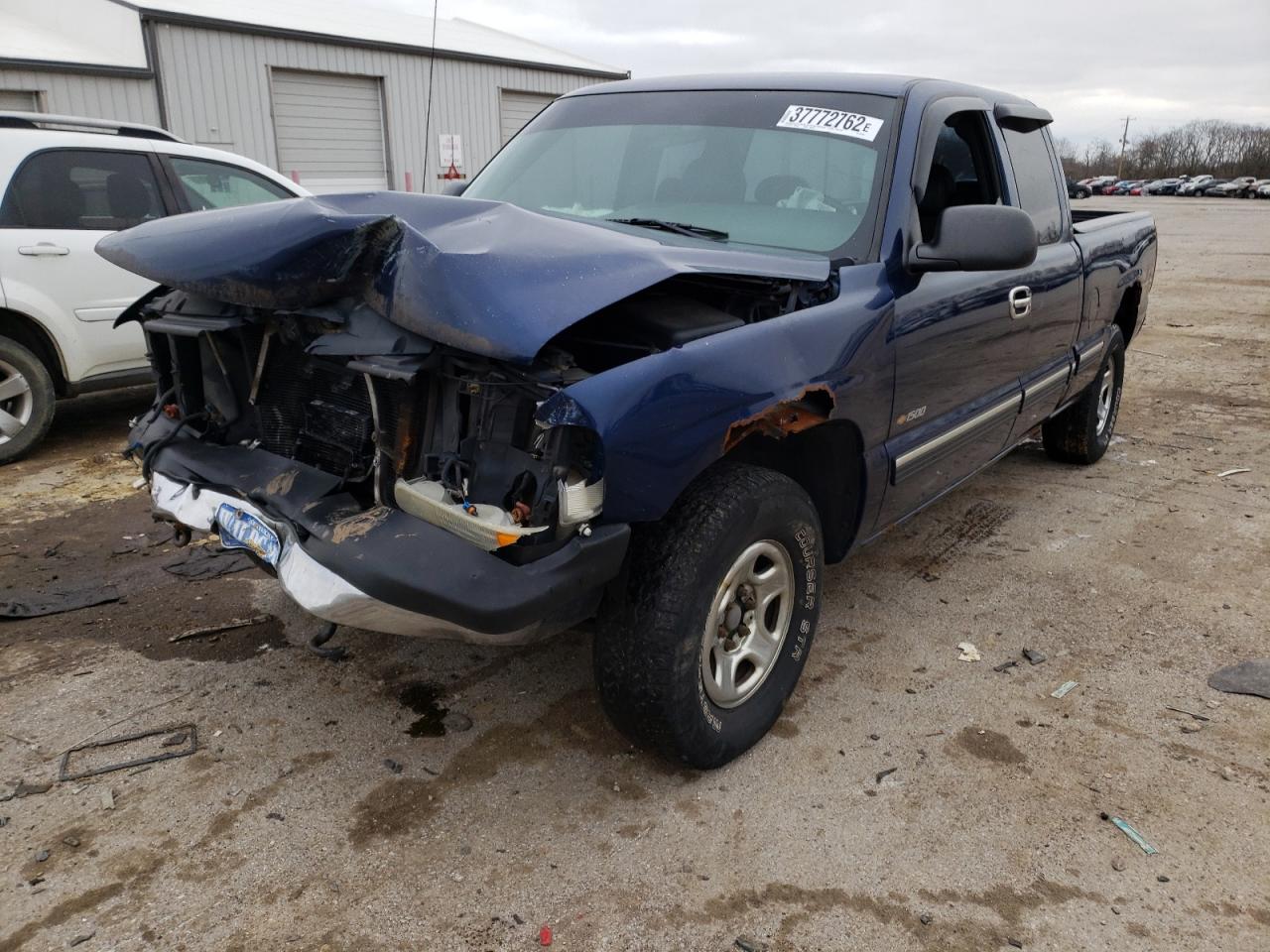 Photo 2 from auction – 2001 CHEVROLET SILVERADO with VIN 2GCEK19T611369356