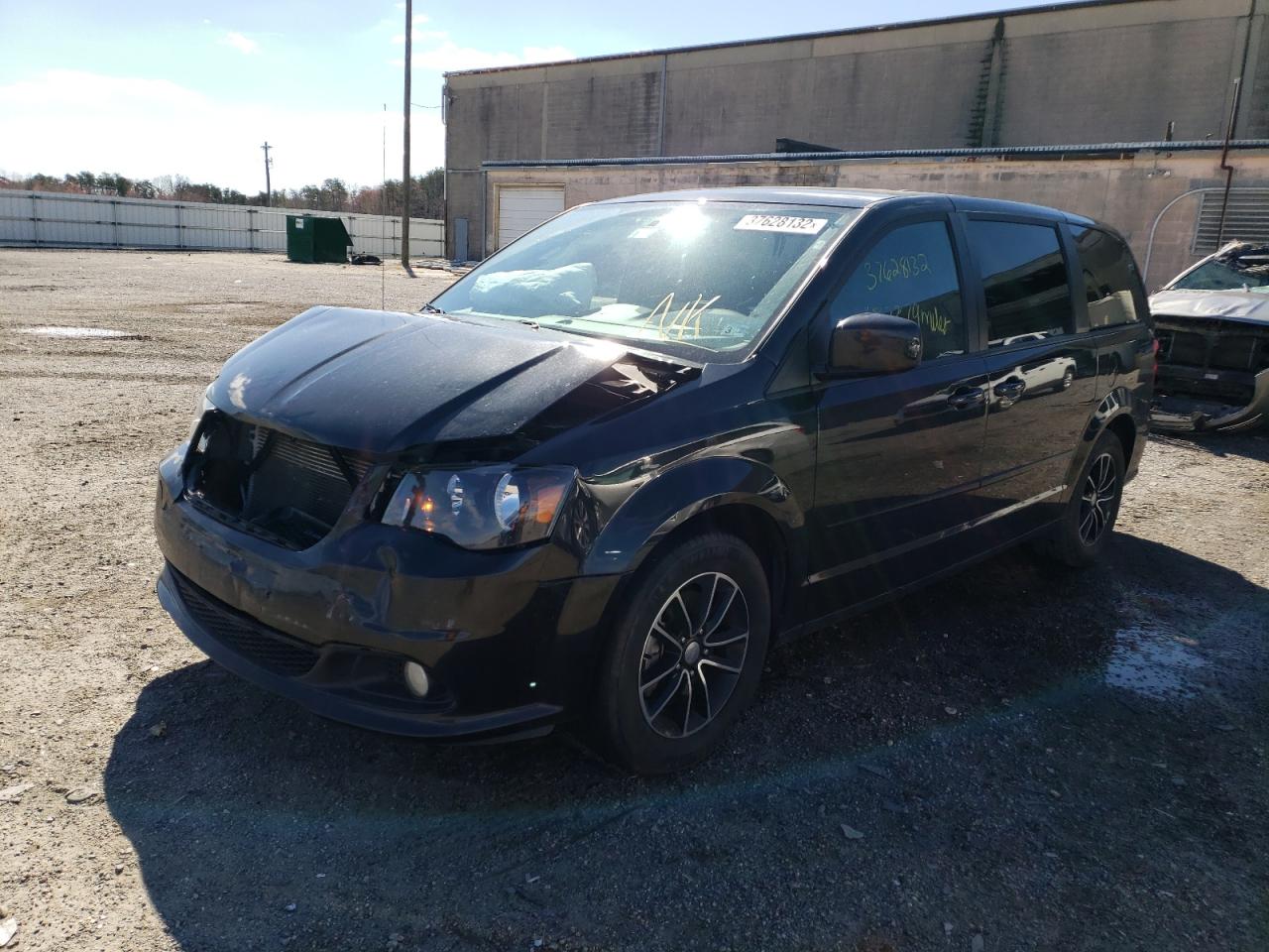 Photo 2 from auction – 2017 DODGE GRAND CARA with VIN 2C4RDGEG2HR740855