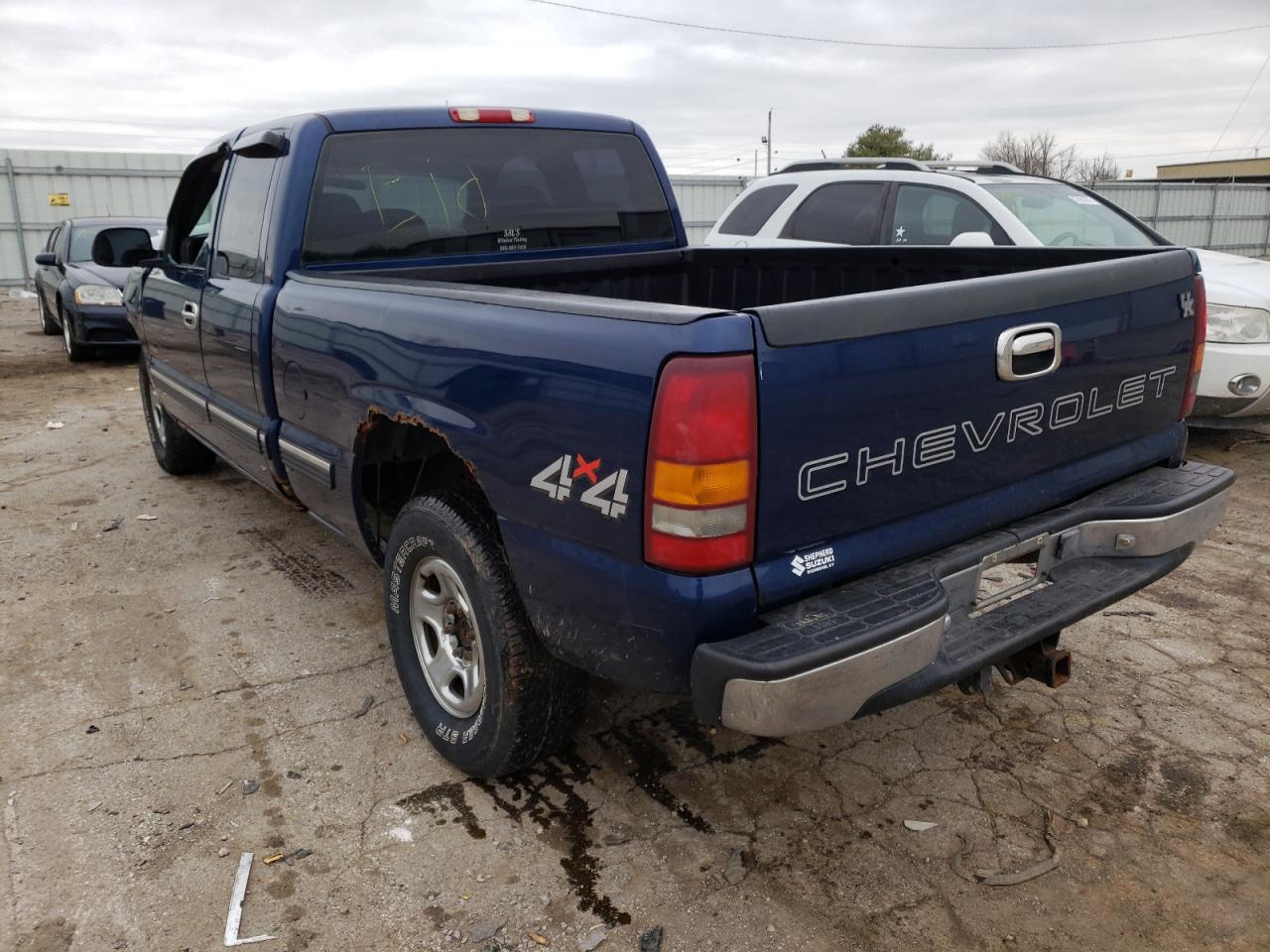 Photo 3 from auction – 2001 CHEVROLET SILVERADO with VIN 2GCEK19T611369356