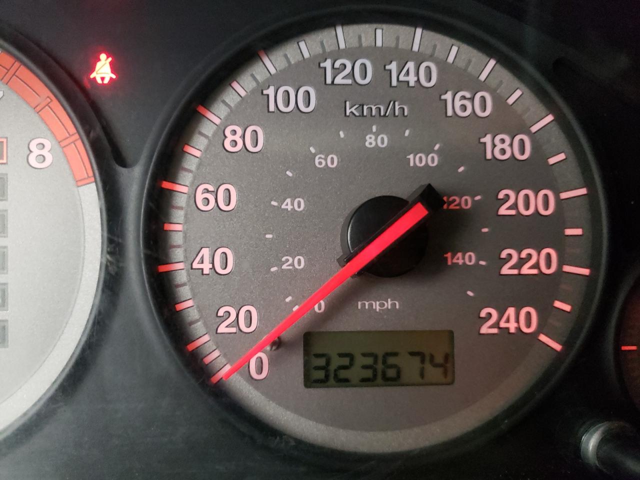 Photo 8 from auction – 2002 HONDA CIVIC LX with VIN 1HGEM22512L800078