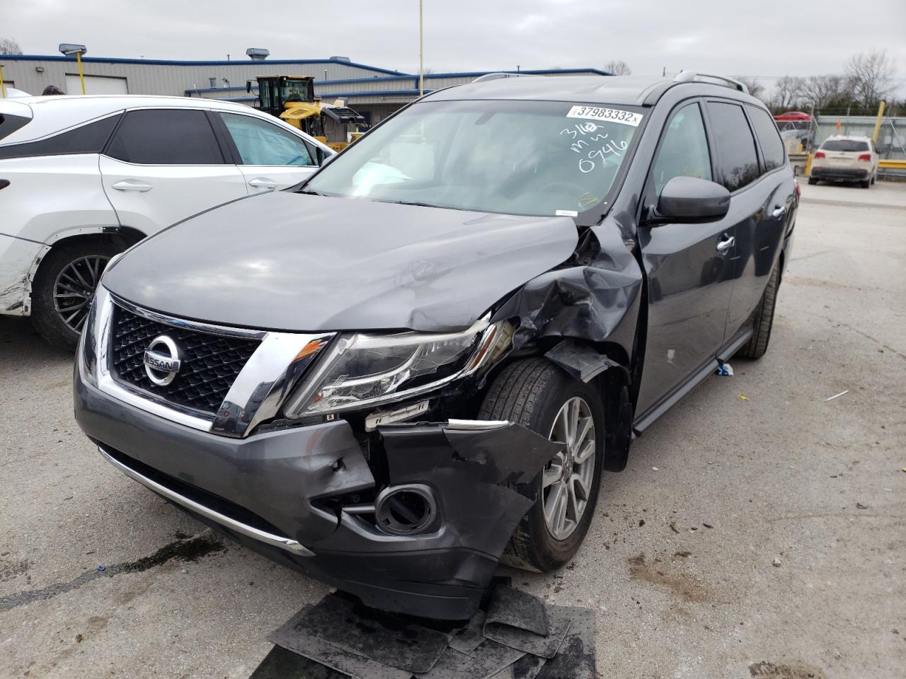 Photo 2 from auction – 2015 NISSAN PATHFINDER with VIN 5N1AR2MNXFC700946