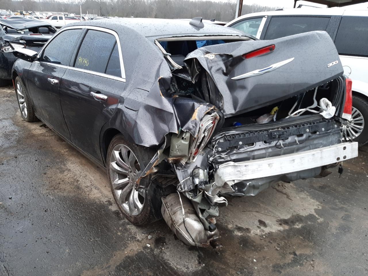 Photo 3 from auction – 2018 CHRYSLER 300 LIMITE with VIN 2C3CCAEG2JH170877