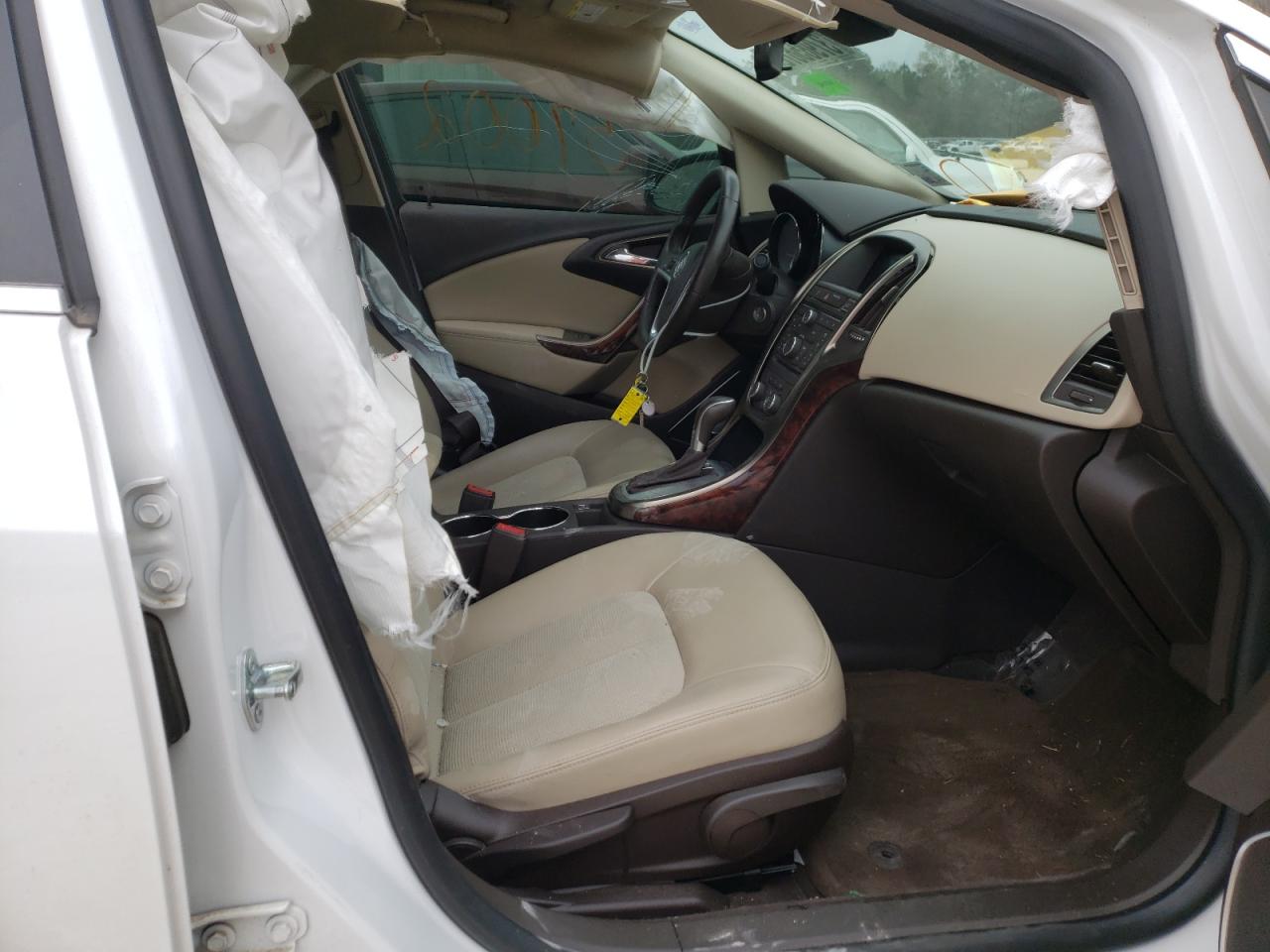 Photo 5 from auction – 2015 BUICK VERANO with VIN 1G4PP5SK6F4168681