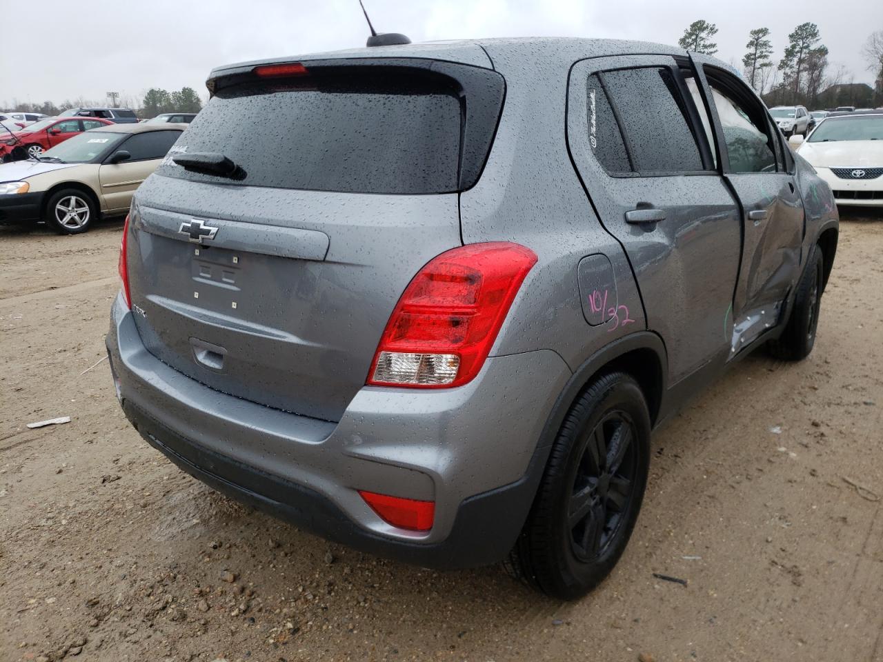Photo 4 from auction – 2020 CHEVROLET TRAX LS with VIN 3GNCJKSB2LL221800