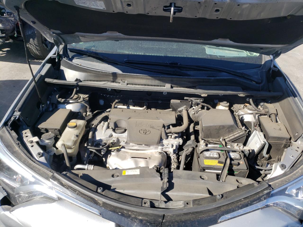 Photo 7 from auction – 2016 TOYOTA RAV4 LIMIT with VIN 2T3YFREV0GW240312