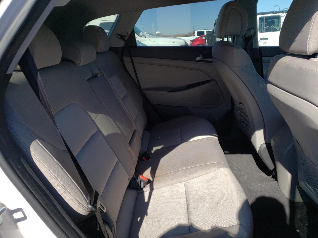 Photo 6 from auction – 2016 HYUNDAI TUCSON LIM with VIN KM8J33A49GU250981