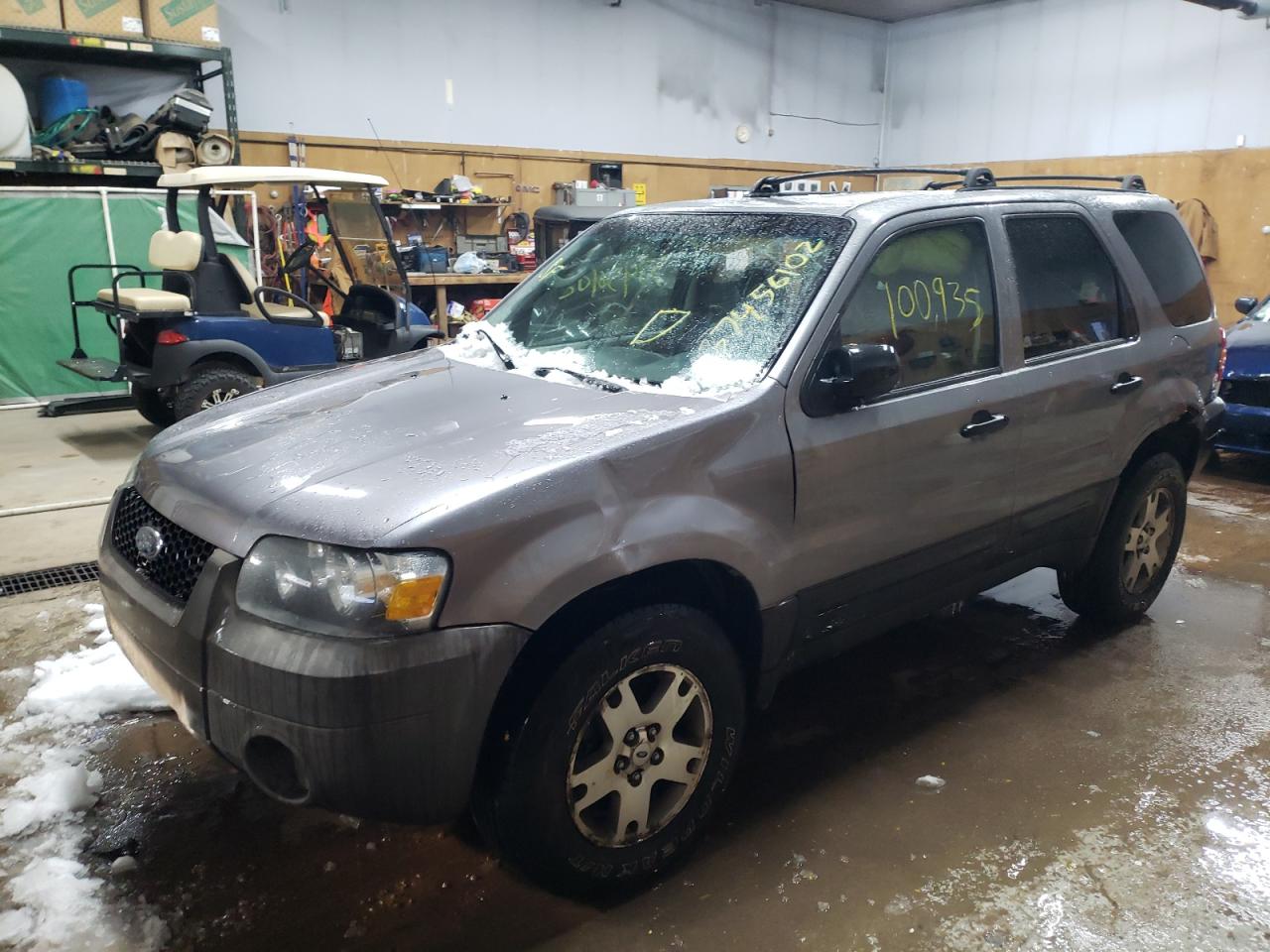 Photo 2 from auction – 2007 FORD ESCAPE XLT with VIN 1FMCU931X7KB45194