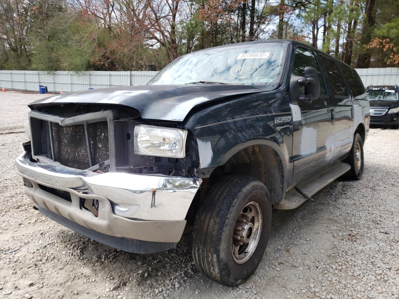 Photo 2 from auction – 2000 FORD EXCURSION with VIN 1FMSU43FXYEC19062