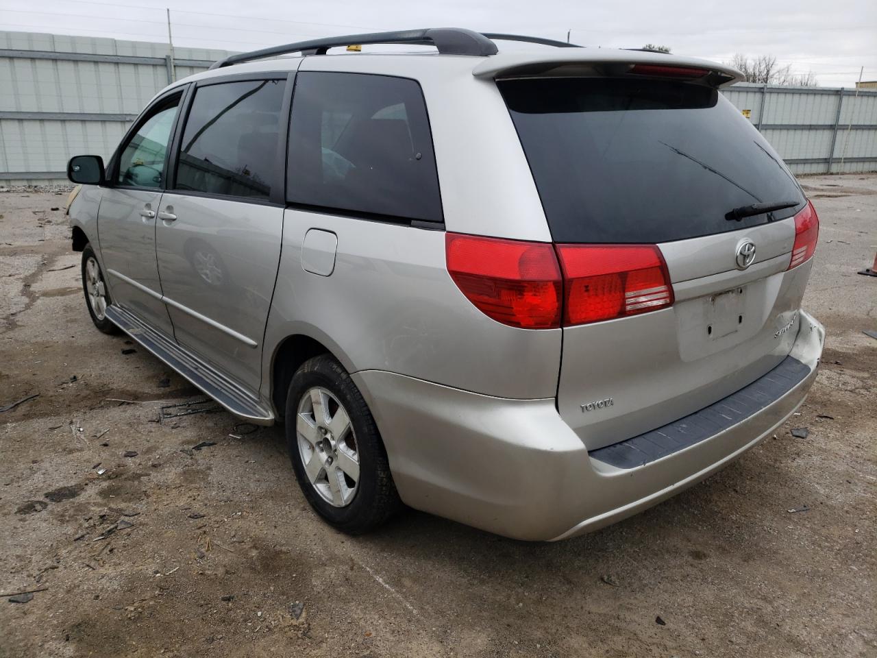 Photo 3 from auction – 2004 TOYOTA SIENNA CE with VIN 5TDZA23C04S075533