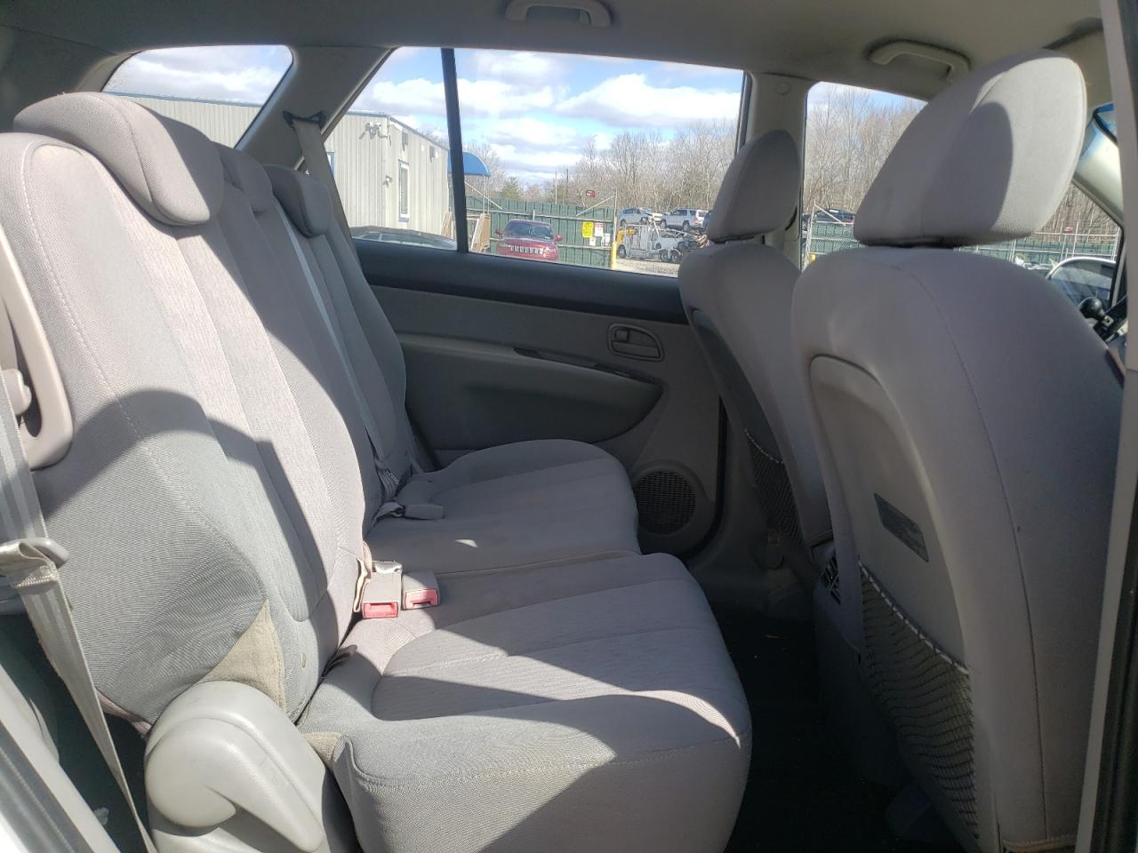 Photo 6 from auction – 2009 KIA RONDO BASE with VIN KNAFG528997271758