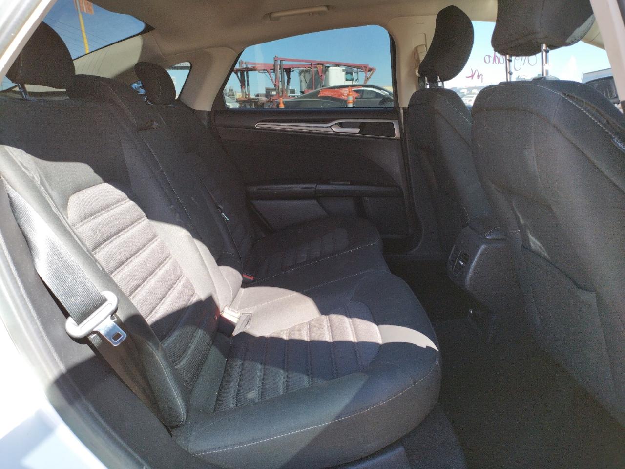 Photo 6 from auction – 2017 FORD FUSION SE with VIN 3FA6P0LU0HR232667