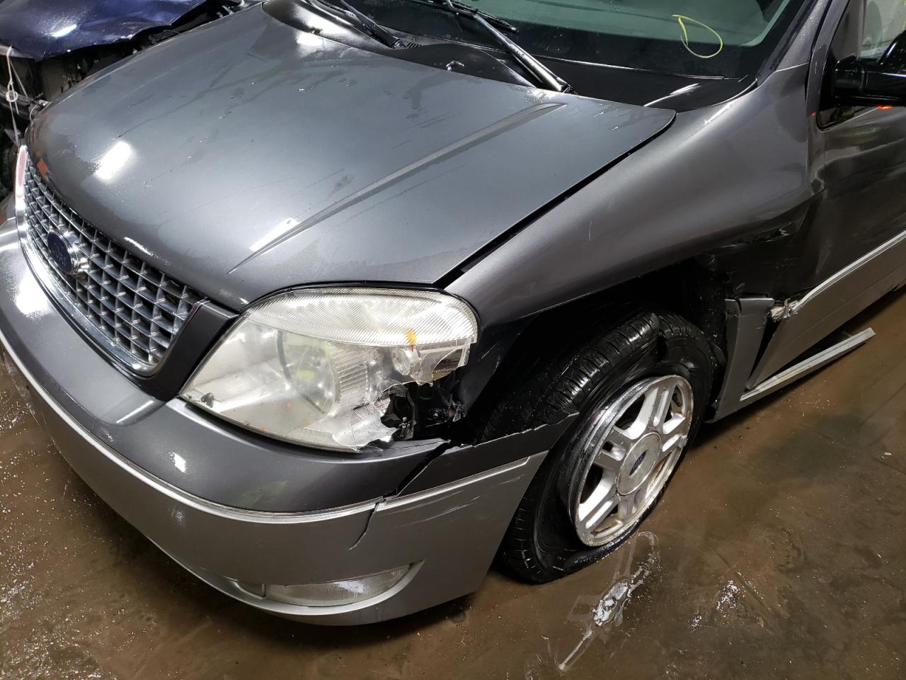 Photo 9 from auction – 2005 FORD FREESTAR L with VIN 2FMDA58285BA00735