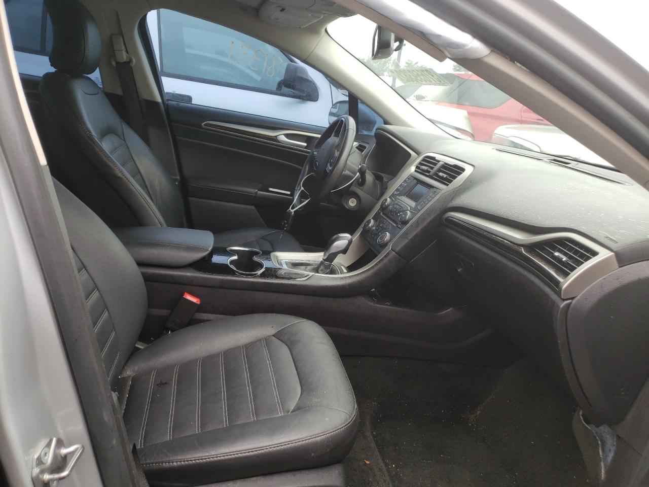 Photo 5 from auction – 2016 FORD FUSION SE with VIN 3FA6P0HD6GR197334