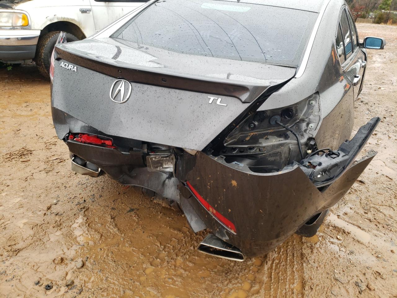 Photo 9 from auction – 2011 ACURA TL with VIN 19UUA8F57BA003735