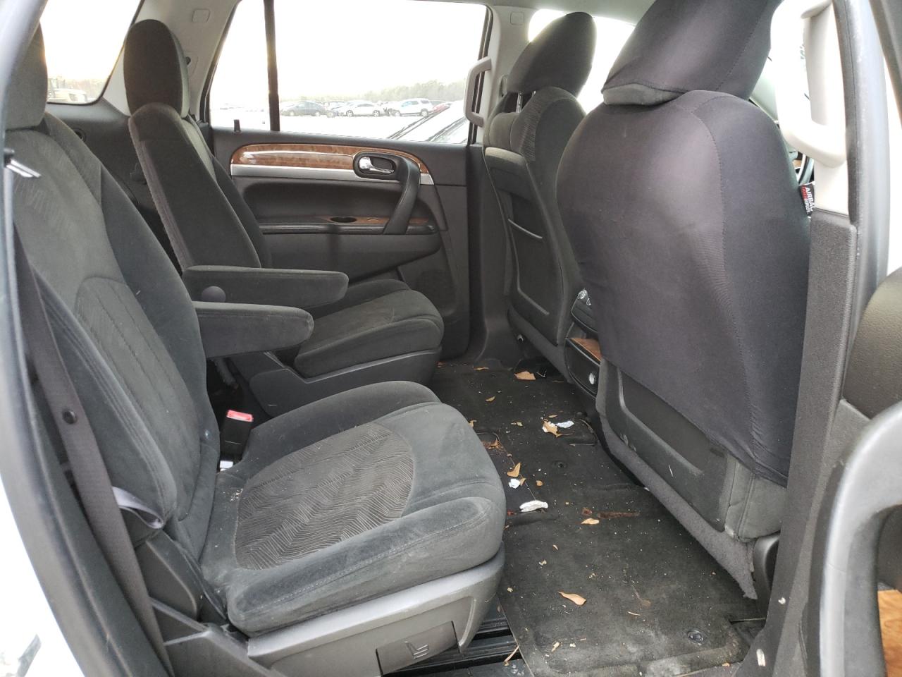 Photo 6 from auction – 2011 BUICK ENCLAVE CX with VIN 5GAKRAEDXBJ282758