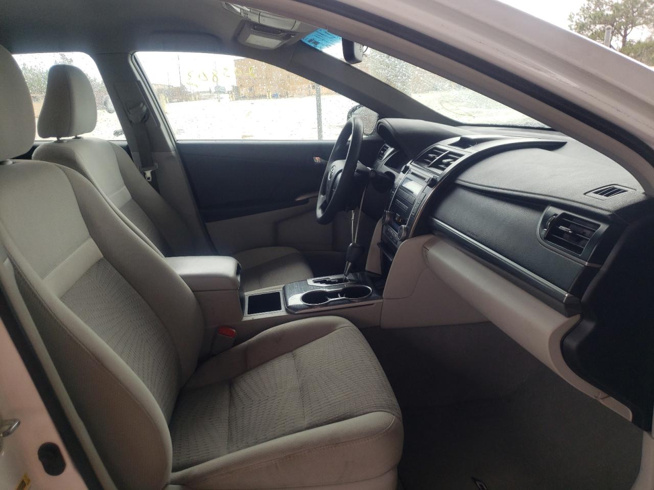 Photo 5 from auction – 2012 TOYOTA CAMRY HYBR with VIN 4T1BD1FK5CU001858