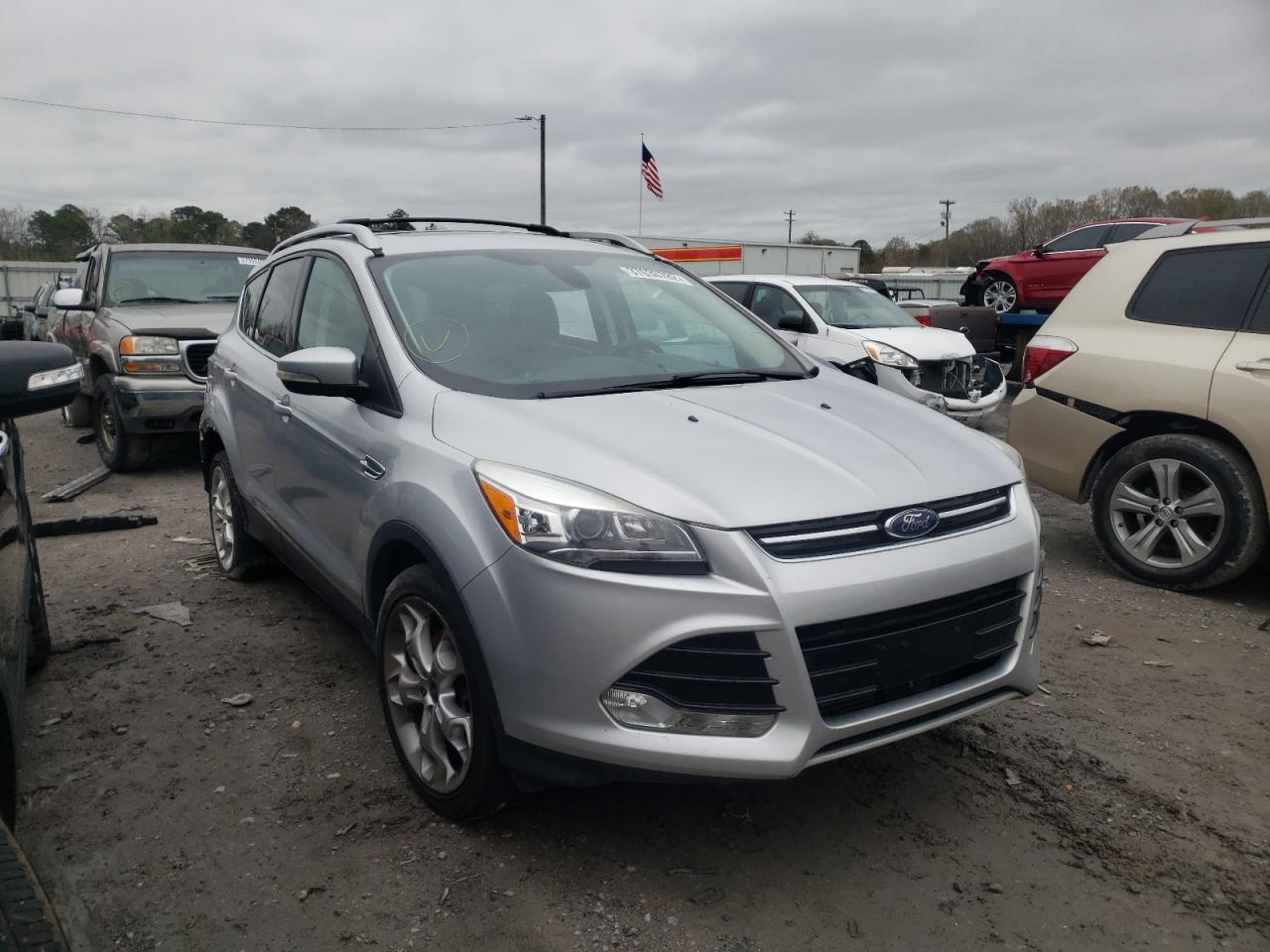 FORD ESCAPE TIT 2013 z numerem VIN 1FMCU0J96DUA97665 - Zdjęcie z aukcji