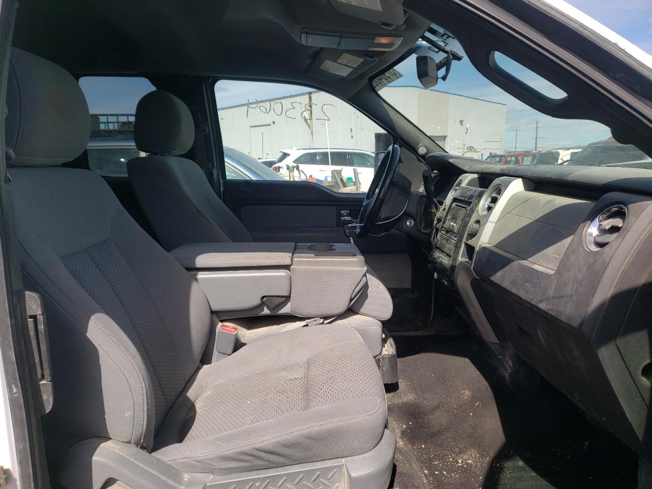 Photo 5 from auction – 2012 FORD F150 SUPER with VIN 1FTFX1ET9CFC99021