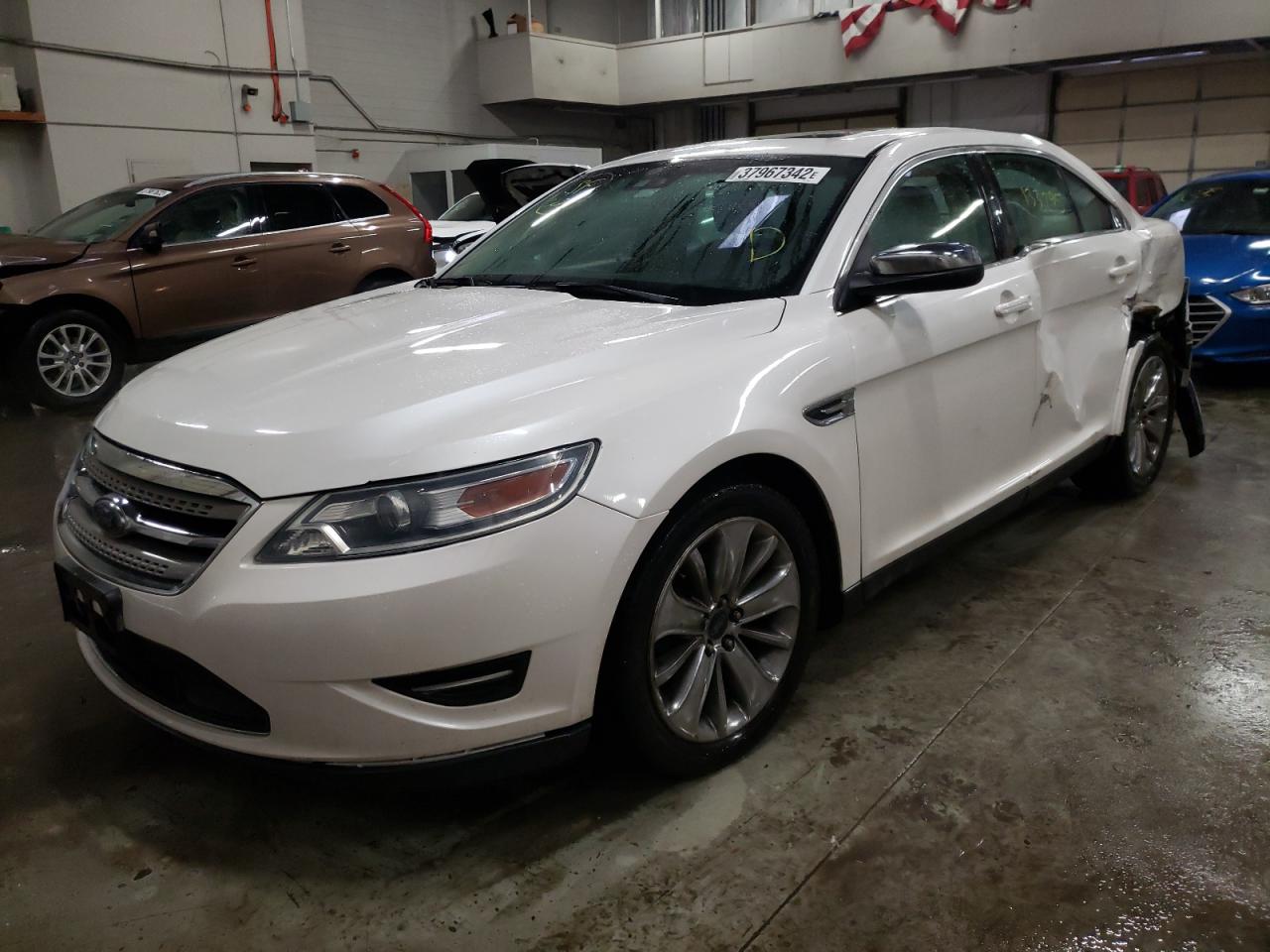 Photo 2 from auction – 2010 FORD TAURUS LIM with VIN 1FAHP2JW2AG139753