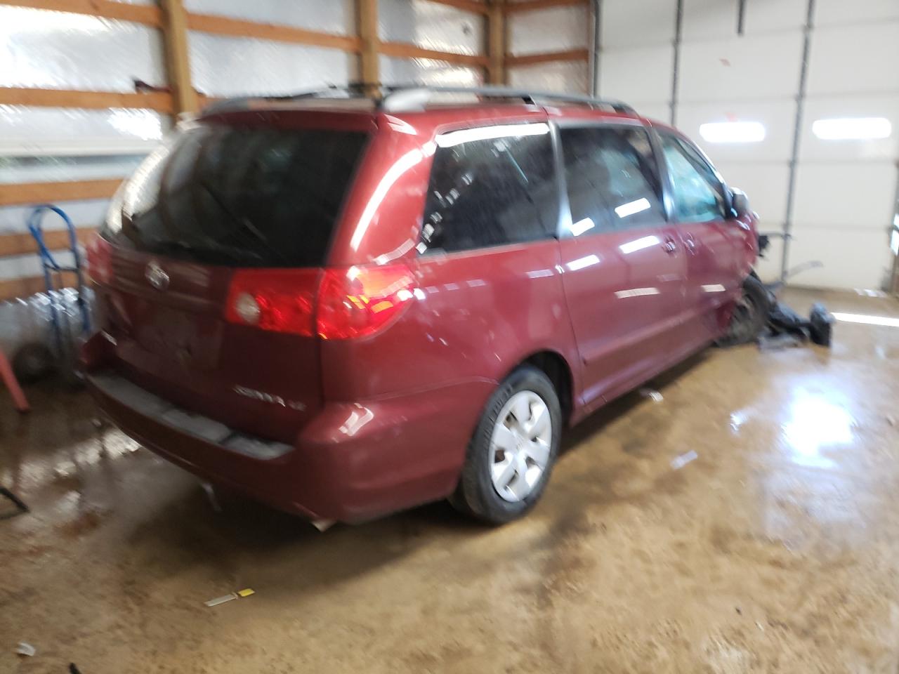 Photo 4 from auction – 2007 TOYOTA SIENNA CE with VIN 5TDZK23C87S065155