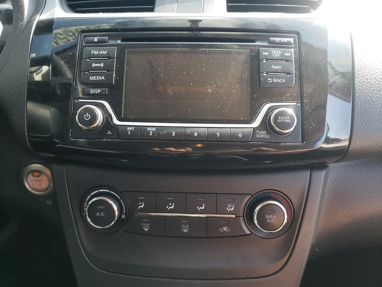Photo 9 from auction – 2016 NISSAN SENTRA S with VIN 3N1AB7AP1GL638003