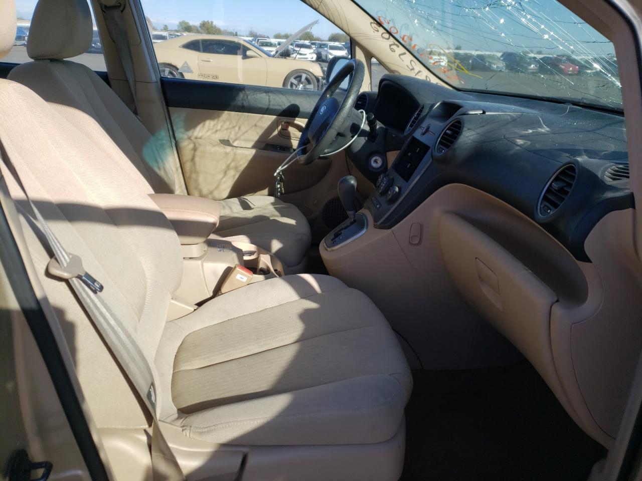Photo 5 from auction – 2007 KIA RONDO BASE with VIN KNAFG525577075805