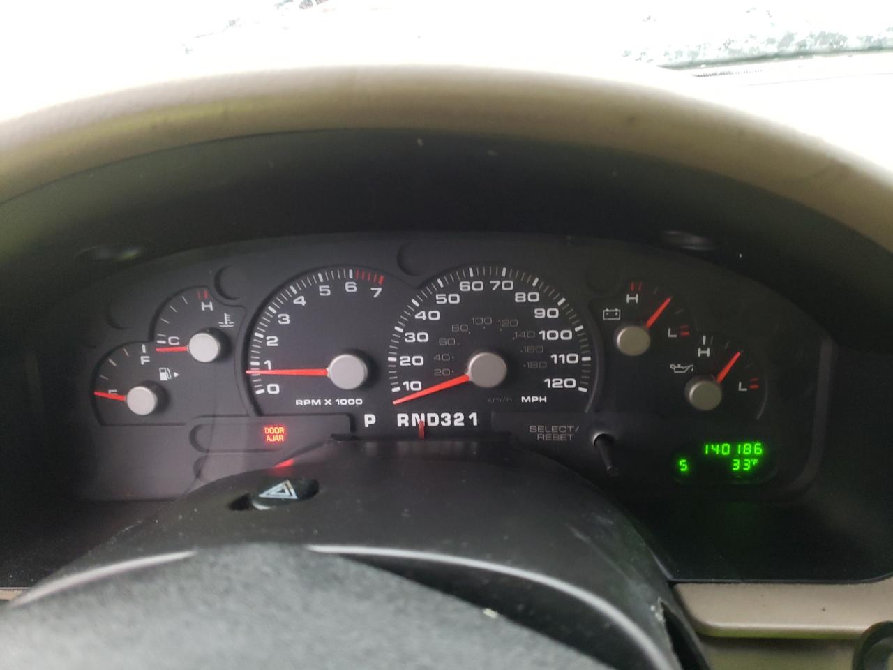 Photo 8 from auction – 2004 FORD EXPLORER with VIN 1FMZU73E44UC19002