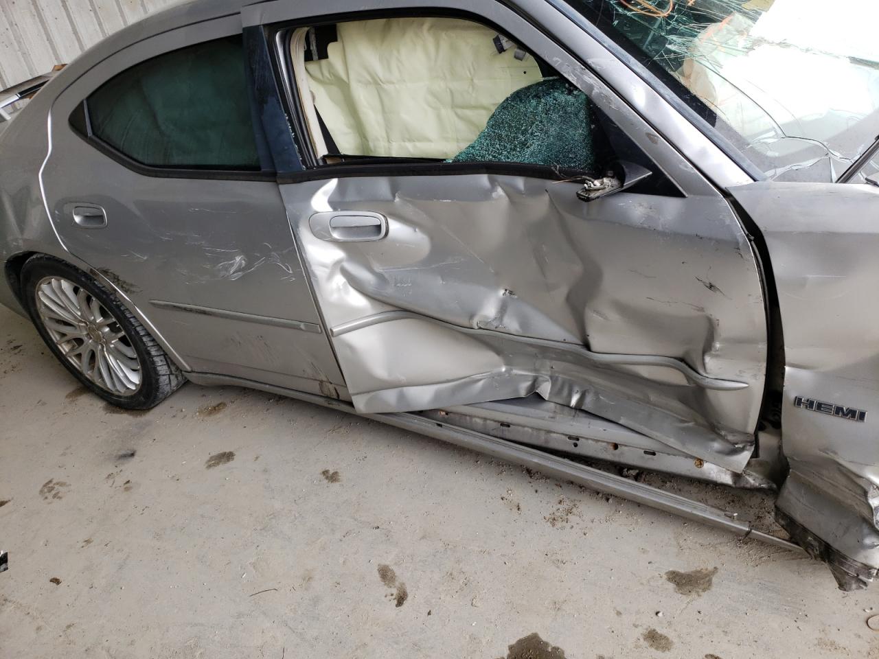 Foto 9 de la subasta – 2010 DODGE CHARGER R/ con VIN 2B3CA8CT6AH280276