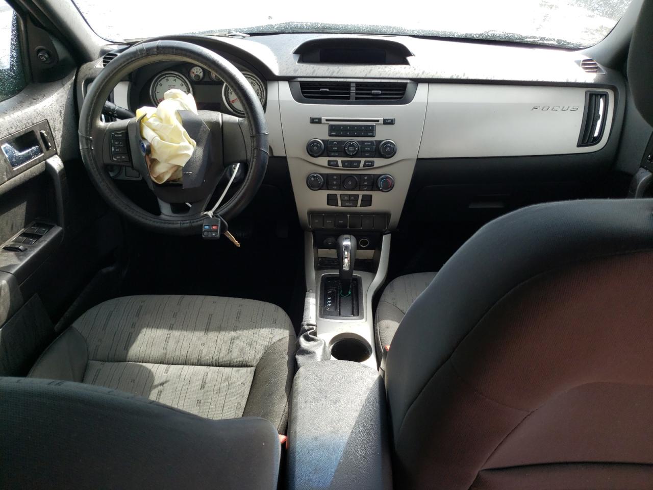 Photo 9 from auction – 2008 FORD FOCUS SE with VIN 1FAHP35N68W207009