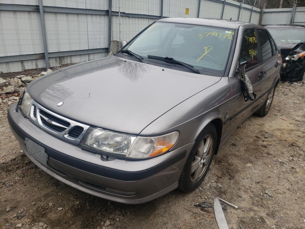 Photo 2 from auction – 2002 SAAB 9-3 SE with VIN YS3DF58KX22009484