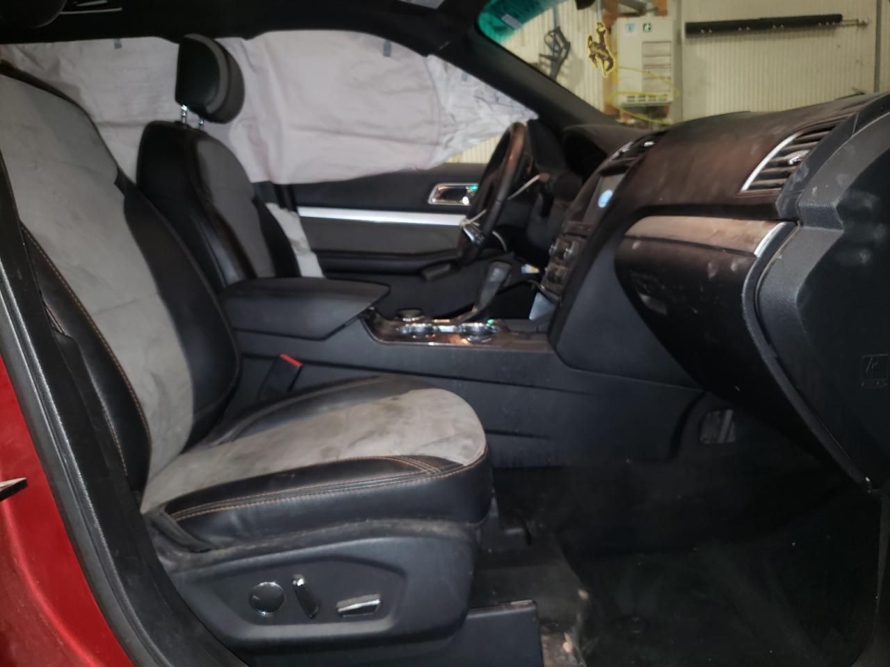 Zdjęcie 5 z aukcji – 2017 FORD EXPLORER X z VIN 1FM5K8D8XHGB06579
