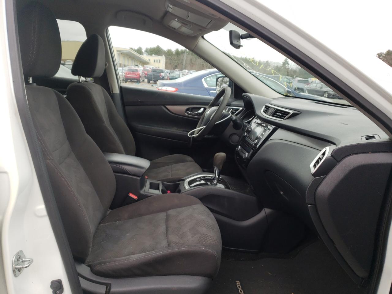Photo 5 from auction – 2016 NISSAN ROGUE S with VIN KNMAT2MV2GP679705