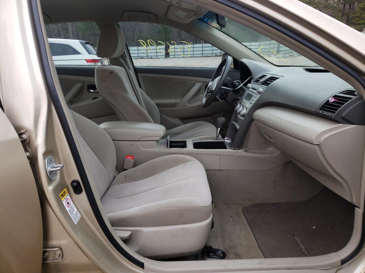 Photo 5 from auction – 2011 TOYOTA CAMRY BASE with VIN 4T1BF3EK4BU669334