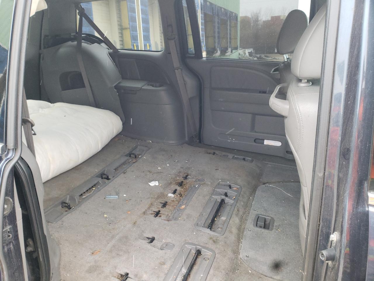 Photo 6 from auction – 2010 HONDA ODYSSEY with VIN 5FNRL3H67AB109079