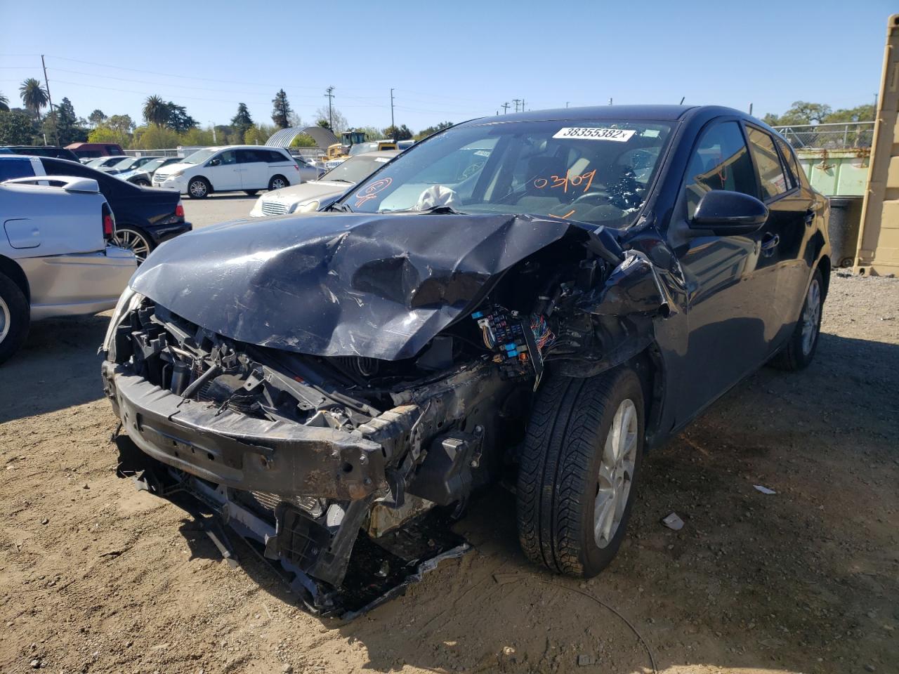 Photo 2 from auction – 2012 MAZDA 3 I with VIN JM1BL1L81C1637291