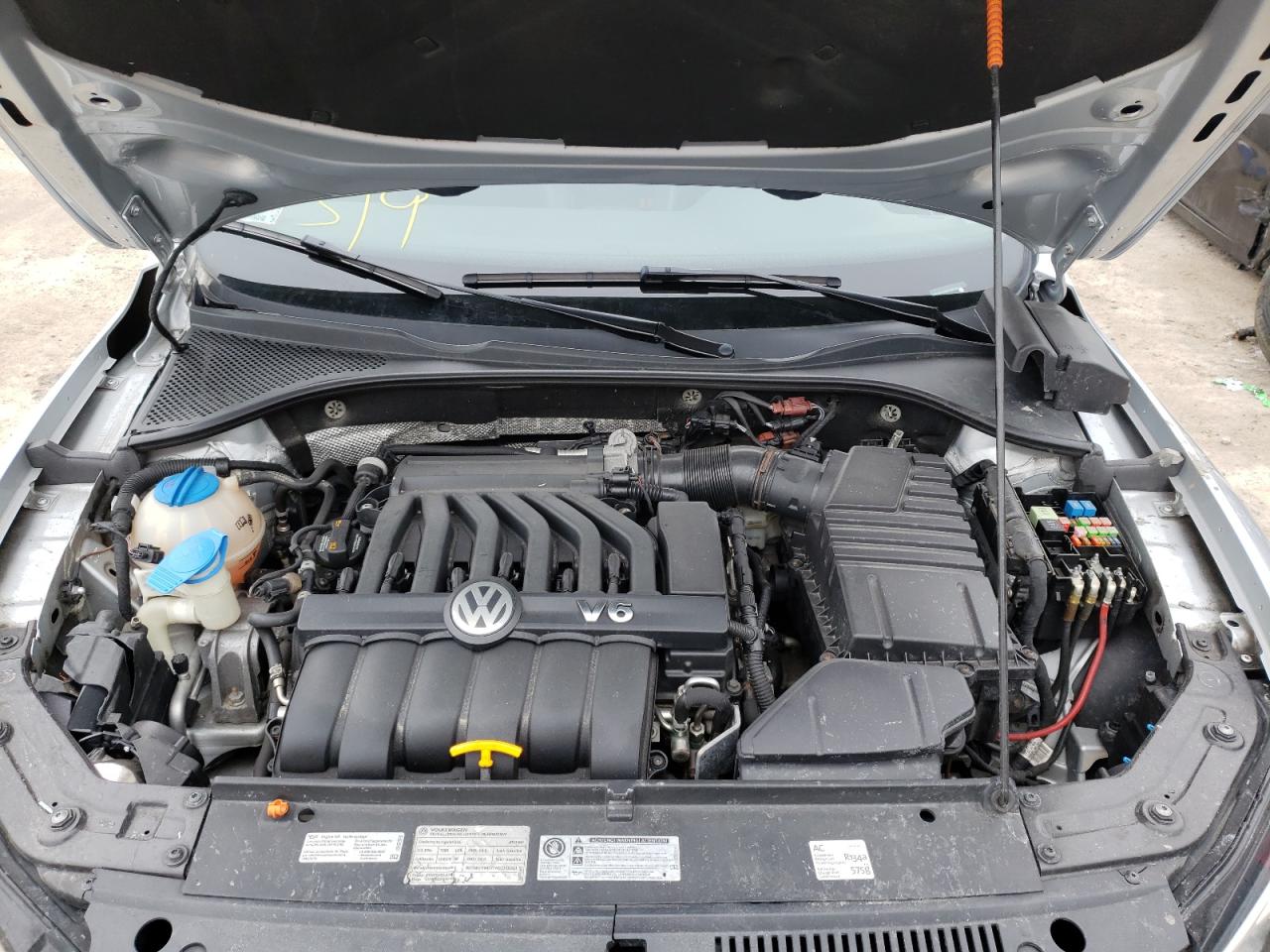 Photo 7 from auction – 2012 VOLKSWAGEN PASSAT SEL with VIN 1VWCM7A35CC069950