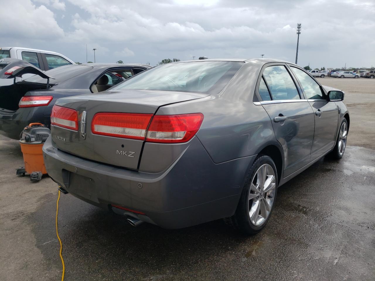 Photo 4 from auction – 2010 LINCOLN MKZ with VIN 3LNHL2GC0AR600214