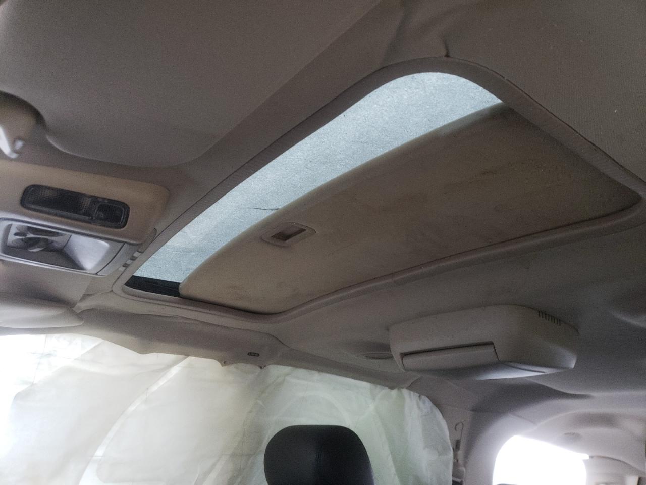 Photo 9 from auction – 2003 LINCOLN NAVIGATOR with VIN 5LMFU28R53LJ45575
