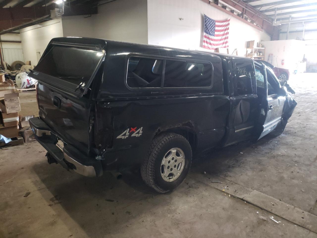 Photo 4 from auction – 2004 CHEVROLET SILVERADO with VIN 1GCEK19T44E383159