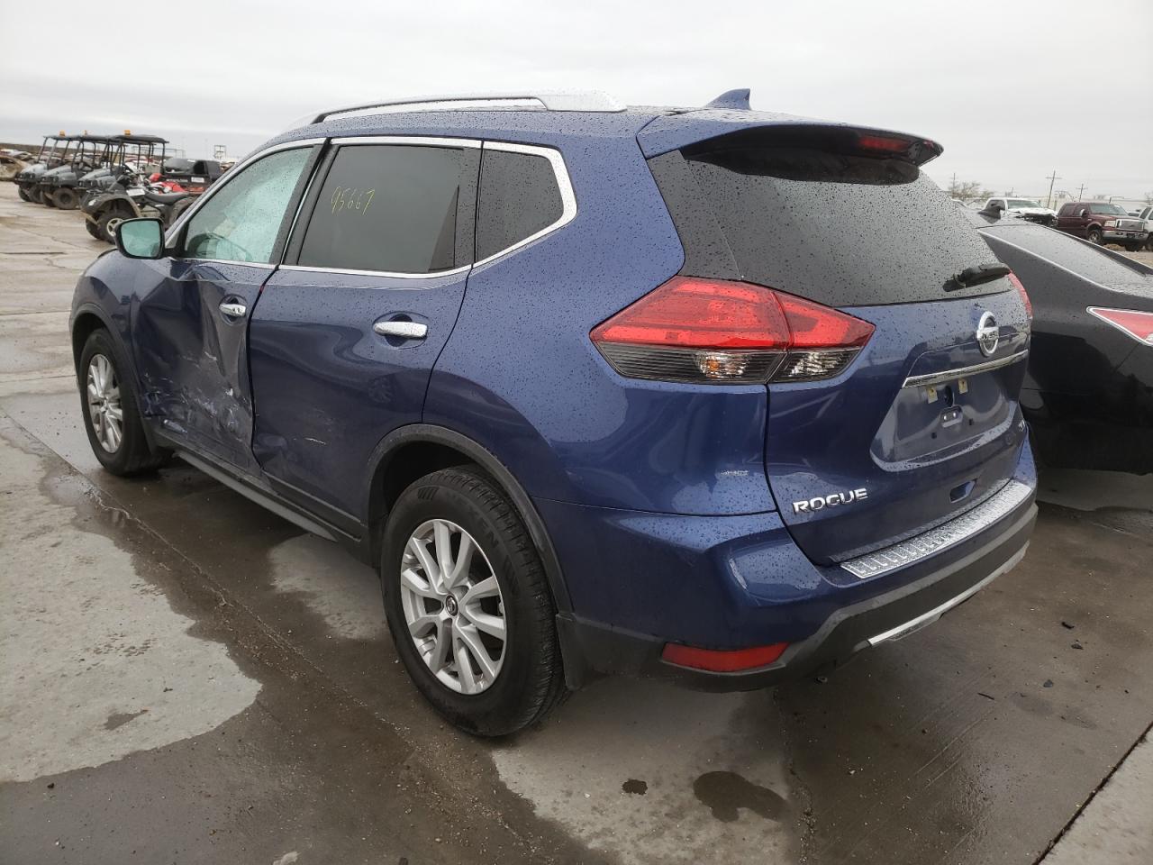 Photo 3 from auction – 2017 NISSAN ROGUE S with VIN KNMAT2MT0HP602301