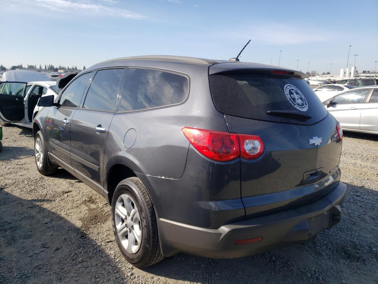 Photo 3 from auction – 2012 CHEVROLET TRAVERSE L with VIN 1GNKRFED0CJ286595