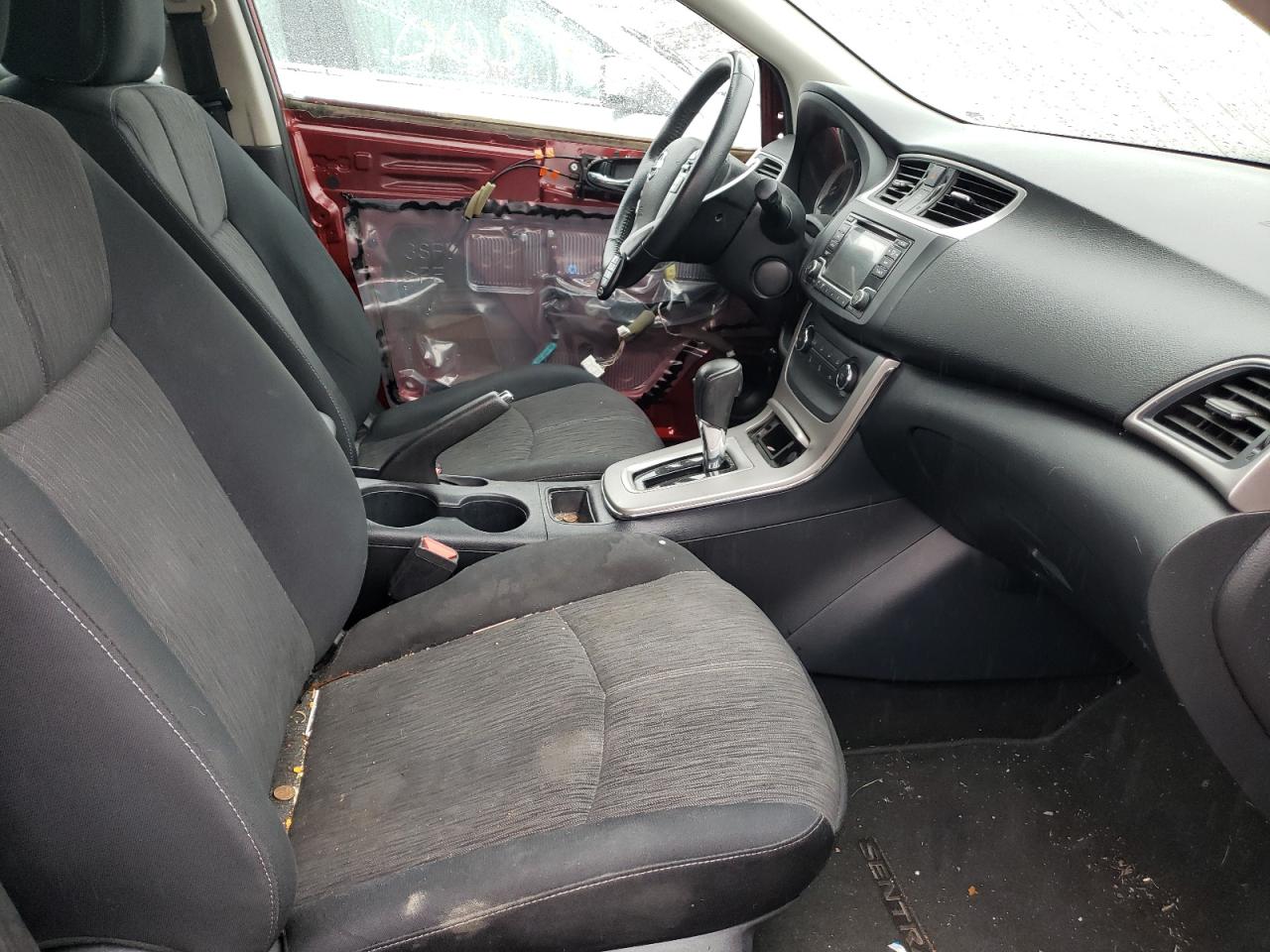 Photo 5 from auction – 2015 NISSAN SENTRA S with VIN 3N1AB7AP1FY276191