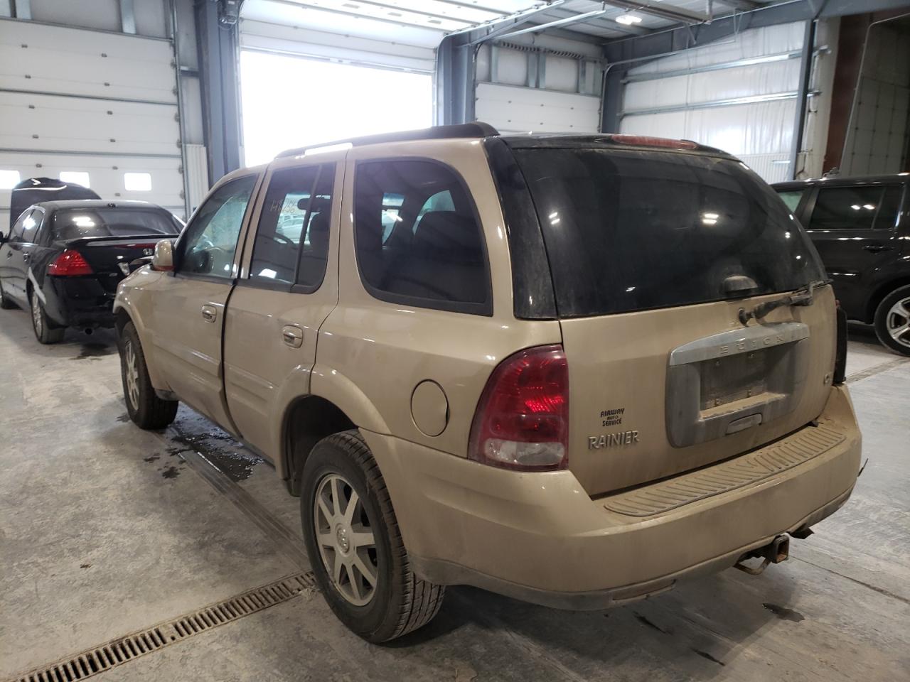 Photo 3 from auction – 2004 BUICK RAINIER CX with VIN 5GADT13S642274634