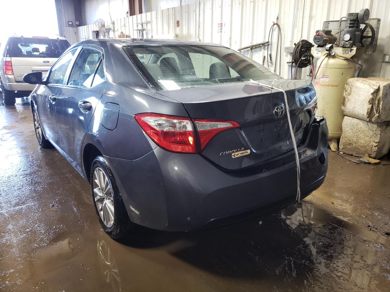 Photo 3 from auction – 2015 TOYOTA COROLLA L with VIN 5YFBURHE6FP252321