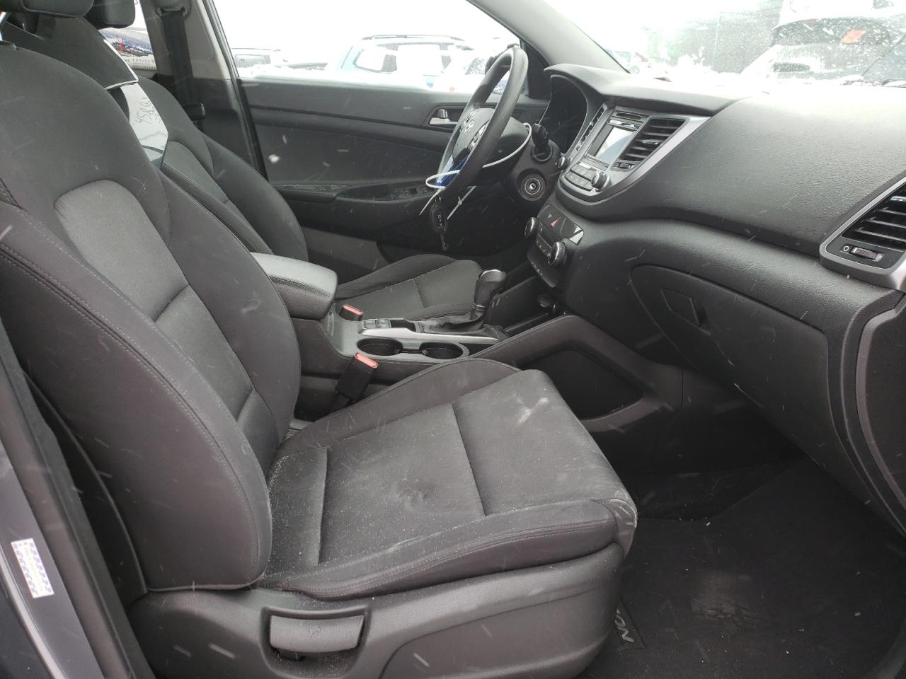 Photo 5 from auction – 2017 HYUNDAI TUCSON LIM with VIN KM8J3CA44HU571036