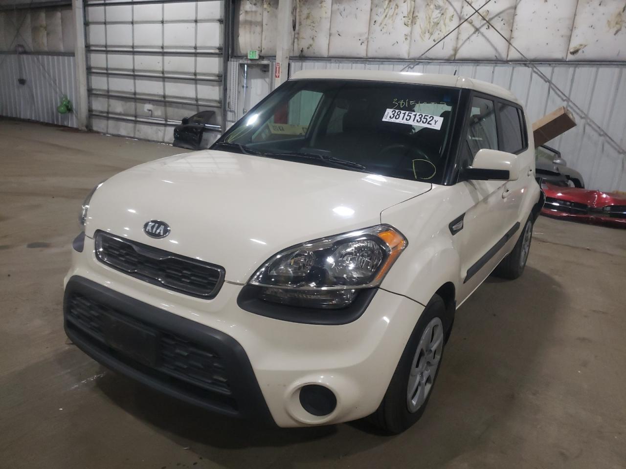 Photo 2 from auction – 2013 KIA SOUL with VIN KNDJT2A58D7565353